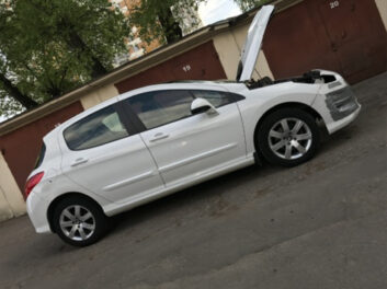 Peugeot 308 2012, 1.6 Автомат